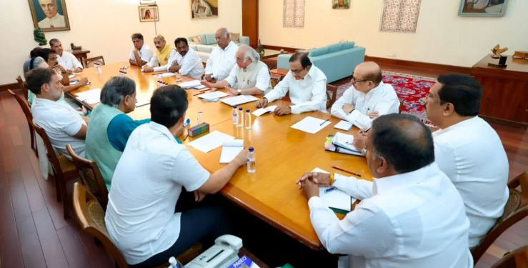 संसद के मानसून सत्र से पहले Congress की बड़ी बैठक: परिसीमन समेत कई अहम बिलों का विरोध करेगी पार्टी