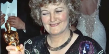 Hollywood की Oscar विजेता अभिनेत्री Brenda Fricker का 81 साल की उम्र में निधन, My Left Foot और Home Alone 2 के लिए थीं मशहूर