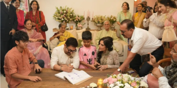 Aamir Khan और Gauri Spratt ने Mumbai के Bandra में रचाई अपनी शादी