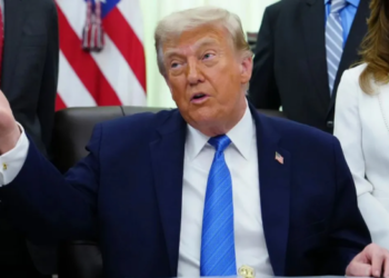 Iran War के बीच US Senate में गिरा NDAA रक्षा बिल, Democrats ने Donald Trump की युद्ध नीति को दी कड़ी चुनौती