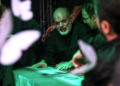 Tehran में Ayatollah Ali Khamenei का शोक समारोह और Iraq ले जाने की योजना