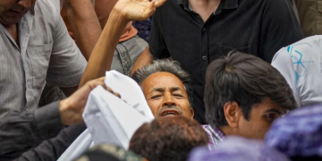 Sonam Wangchuk के अस्पताल जाने के बाद Delhi Police ने Jantar Mantar कराया खाली, Dharmendra Pradhan के इस्तीफे की थी मांग