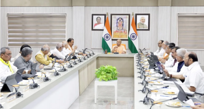 UP कैबिनेट की बैठक में 18 प्रस्ताव पास, Vindhya Expressway और Varanasi में महिला छात्रावास को मंजूरी