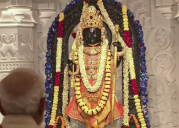 Ayodhya के राम मंदिर में व्यवस्थाओं का जायज़ा ले रहे Mahant Dinendra Das, गबन के बाद स्टाफ हुआ कम
