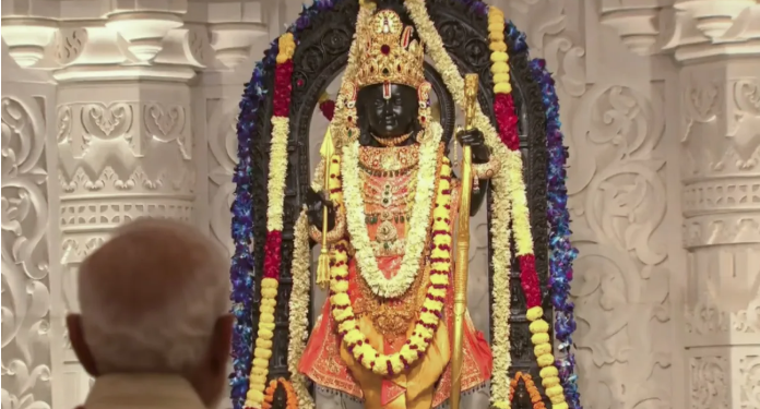 Ayodhya के राम मंदिर में व्यवस्थाओं का जायज़ा ले रहे Mahant Dinendra Das, गबन के बाद स्टाफ हुआ कम
