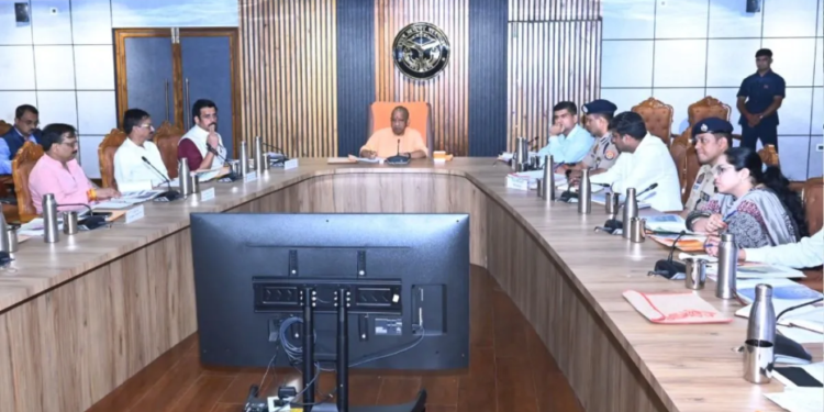 Yogi Adityanath ने Meerut सहित पूरे राज्य में सुरक्षा और बाढ़ से निपटने के दिए निर्देश