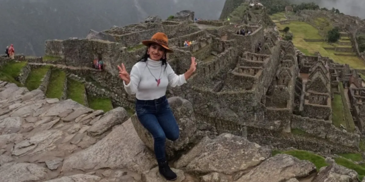 Soraya Niego पर Peru में लाइव कॉन्सर्ट के दौरान कांच की बोतल से हमला, चेहरे पर आईं गंभीर चोटें