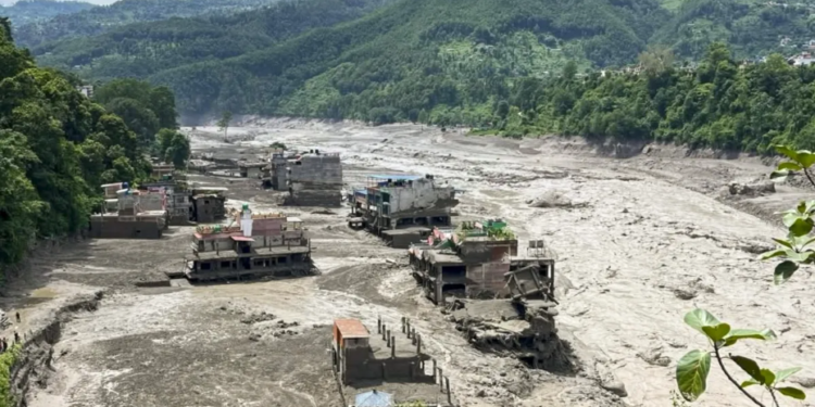 Nepal और Tibet में बाढ़ से हाहाकार, बचाव कार्य जारी