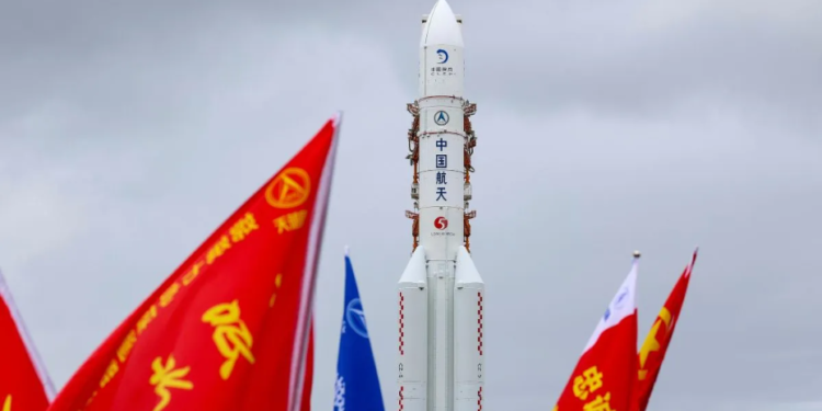 Hainan के Wenchang सेंटर से टला Chang’e-7 का प्रक्षेपण, Moon पर बस्तियां बसाने की होड़ तेज