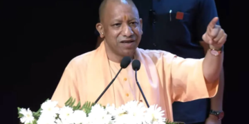 Yogi Adityanath ने Lucknow में Congress पर साधा निशाना, CAA और Partition का उठाया मुद्दा