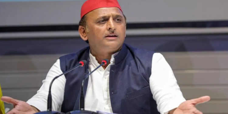 Akhilesh Yadav का बड़ा ऐलान, UP में सपा सरकार बनने पर 16 August को रहेगी छुट्टी