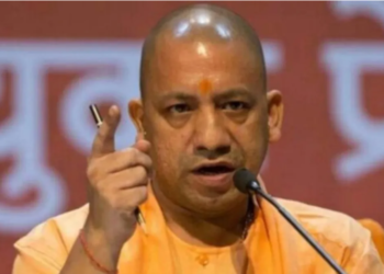 Yogi Adityanath ने UP के Schools में अव्यवस्थाओं पर जताई नाराजगी, SP Goyal ने जारी की गाइडलाइन