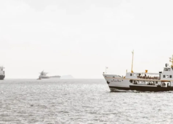 Java Sea में जहाज डूबा, 6 शव मिले; 130 लोग अब भी लापता