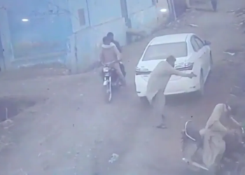 Karachi में Lashkar-e-Taiba के करीबी की हत्या, हथियार लेकर फरार हुए हमलावर
