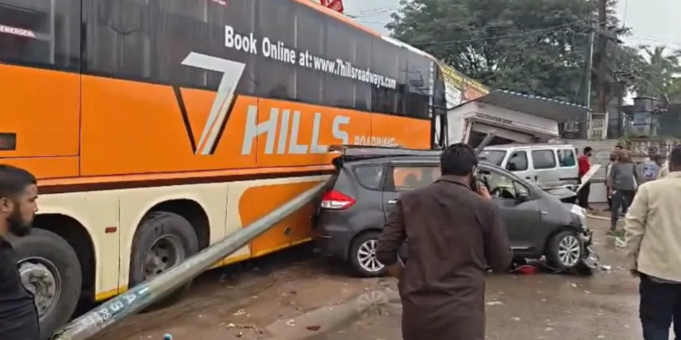 Telangana के Shamshabad से Pune-Bengaluru Highway तक, दो बड़े सड़क हादसे