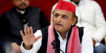 SIR विवाद पर Akhilesh Yadav का हमला, Supreme Court से की स्वतः संज्ञान की मांग