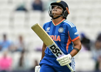 Shafali Verma को ICC की चेतावनी, Zimbabwe के खिलाफ मैच में गेंद फेंकने पर मिला डिमेरिट पॉइंट; जानें पूरा मामला
