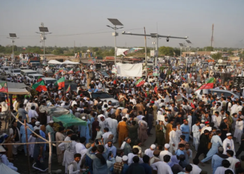 Imran Khan की रिहाई के लिए PTI का लॉन्ग मार्च, Islamabad में धारा 144 से बढ़ी सख्ती