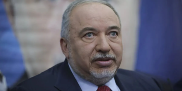 Israel में चुनावी हस्तक्षेप के आरोपों से बढ़ा विवाद, Netanyahu और Lieberman के बीच गठबंधन पर टकराव