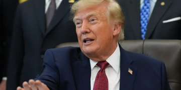 Iran के खिलाफ Trump की नई रणनीति, परमाणु बम से इनकार लेकिन ‘मदर ऑफ ऑल बॉम्ब्स’ पर विचार