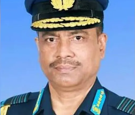 Bangladesh में पूर्व वायुसेना प्रमुख की संपत्तियों की जांच तेज, पत्नी और बच्चों के नाम पर भी संपत्ति का खुलासा
