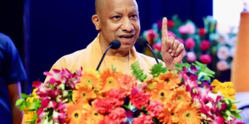 Varanasi में Bharat Sevashram Sangh के 100 वर्ष पूरे, Yogi Adityanath ने राष्ट्रसेवा और आत्मनिर्भरता पर दिया जोर