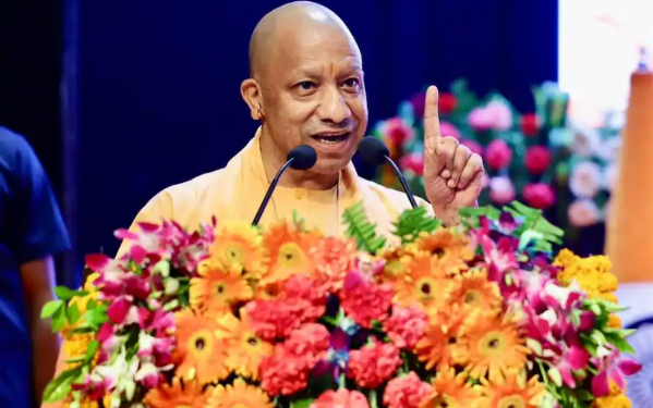 Varanasi में Bharat Sevashram Sangh के 100 वर्ष पूरे, Yogi Adityanath ने राष्ट्रसेवा और आत्मनिर्भरता पर दिया जोर