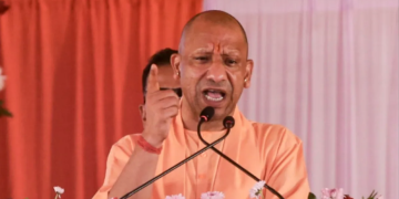Kanpur में Yogi Adityanath ने गिनाईं विकास योजनाएं, Akhilesh Yadav और Rahul Gandhi पर साधा निशाना