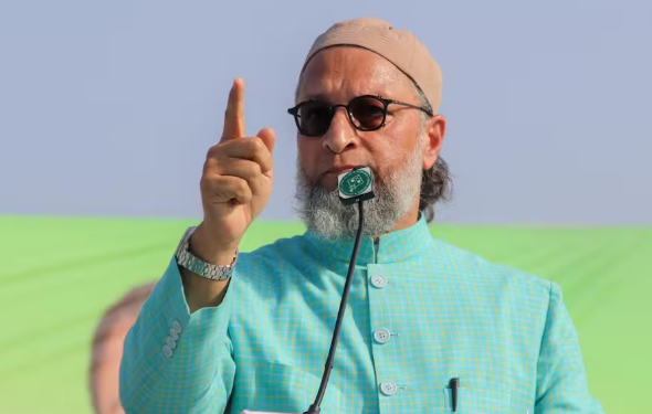 असदुद्दीन ओवैसी का तीखा वार: कॉकरोच जनता पार्टी के नेताओं की गिरफ्तारी पर उठाए सवाल, यूपी में बीजेपी को रोकने के लिए गठबंधन पर दिया जोर